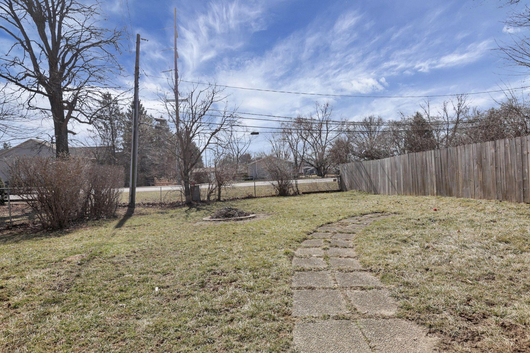 6221 Bader Road, Westerville, Ohio image 32