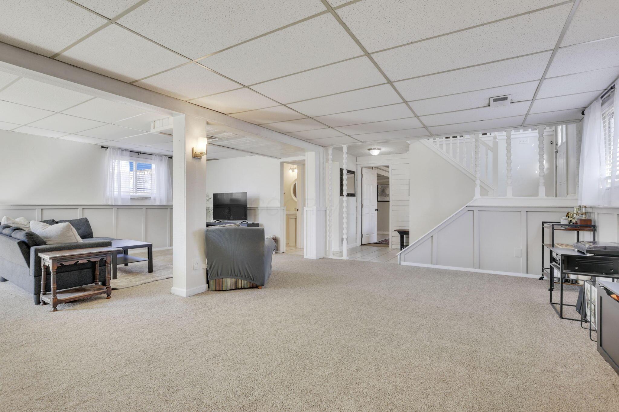 6221 Bader Road, Westerville, Ohio image 27