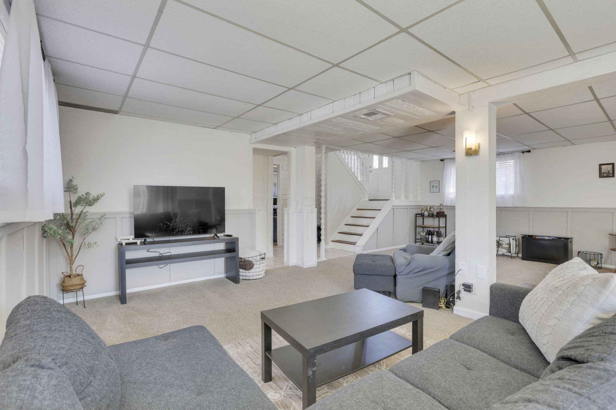 6221 Bader Road, Westerville, Ohio image 28