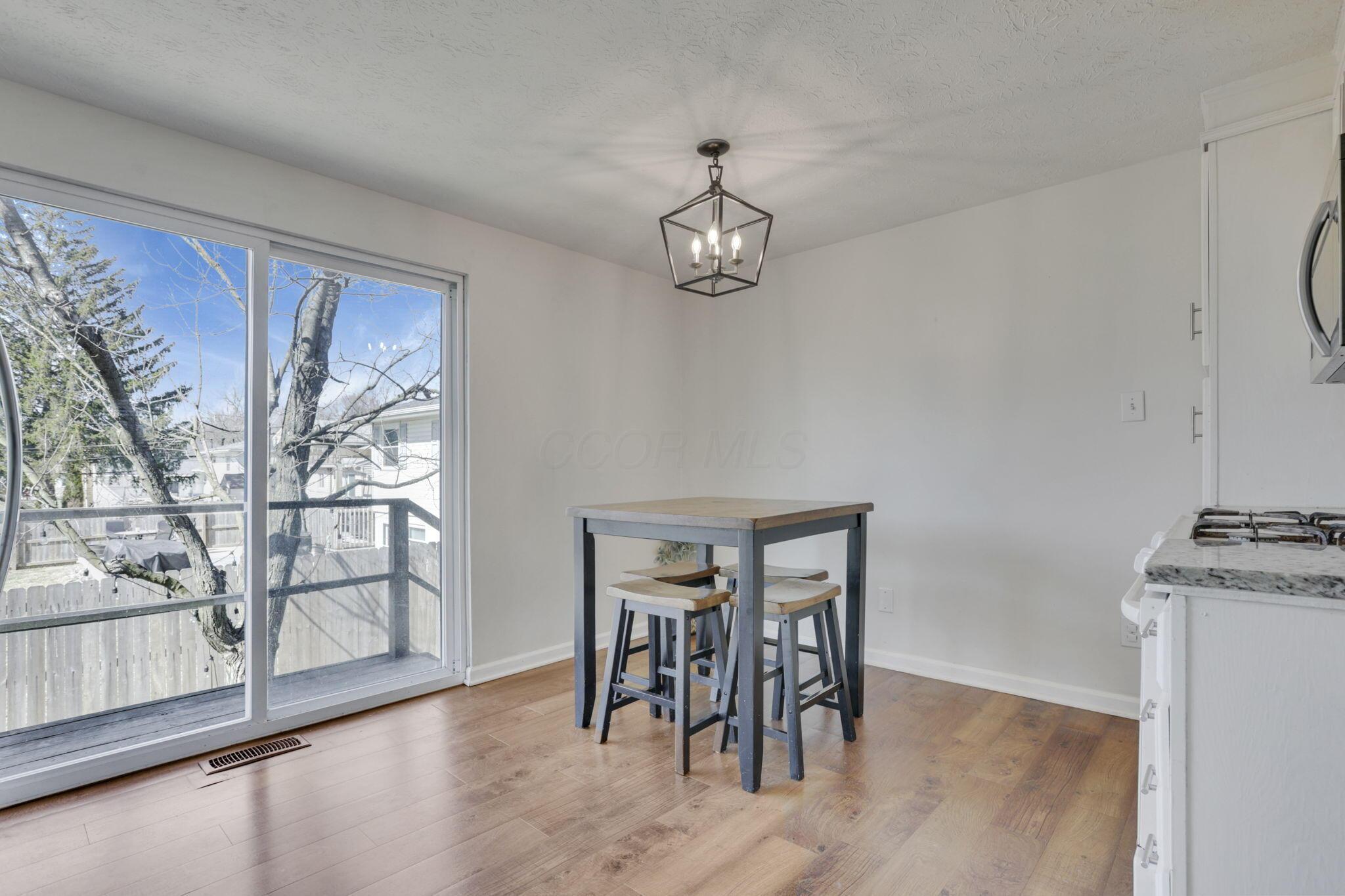 6221 Bader Road, Westerville, Ohio image 11