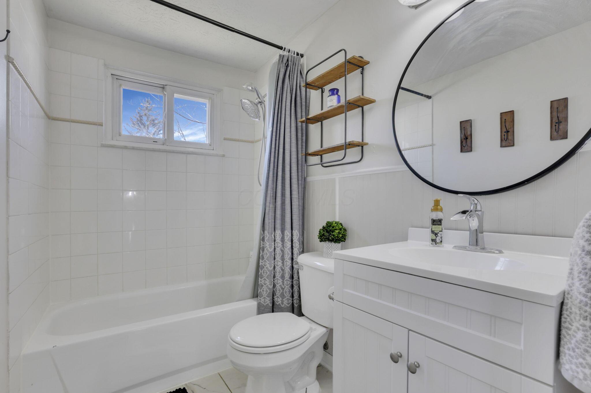 6221 Bader Road, Westerville, Ohio image 21