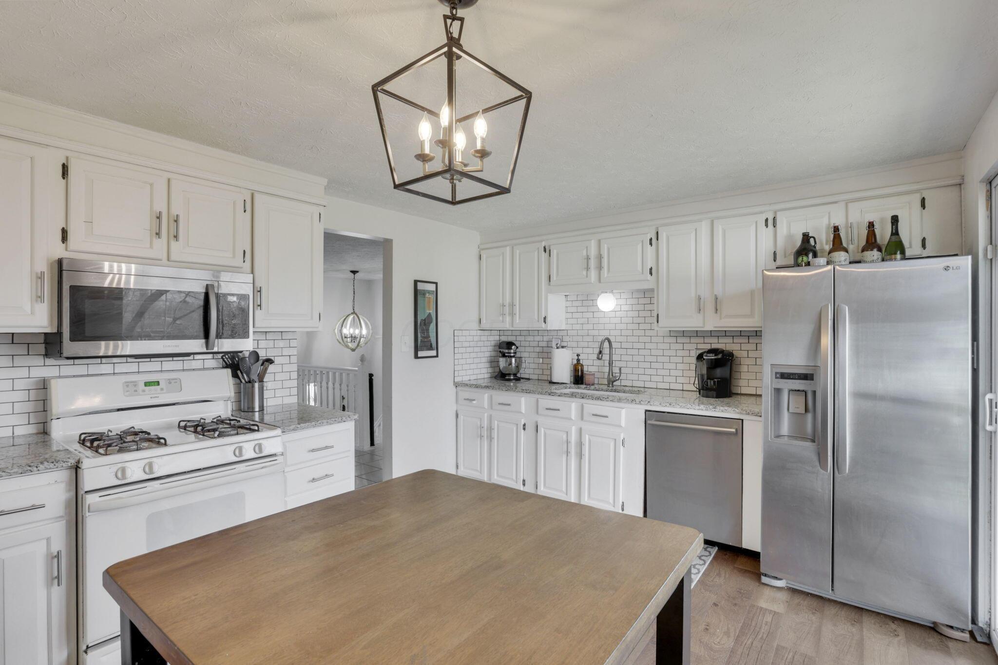 6221 Bader Road, Westerville, Ohio image 14