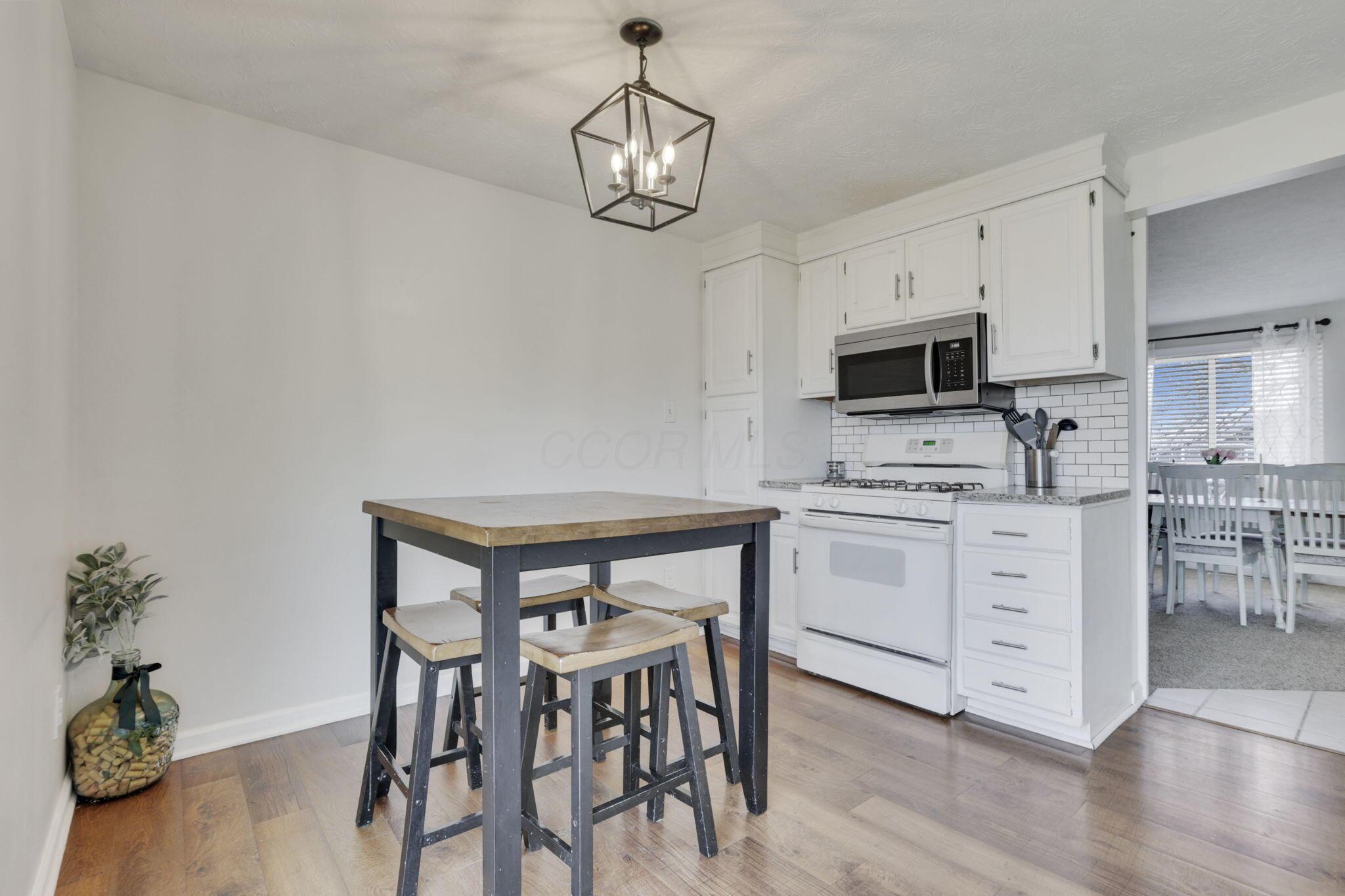 6221 Bader Road, Westerville, Ohio image 12
