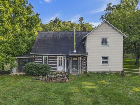 Photo of 7141 Ballou Road, Heath, OH 43056 (MLS # 226000442)