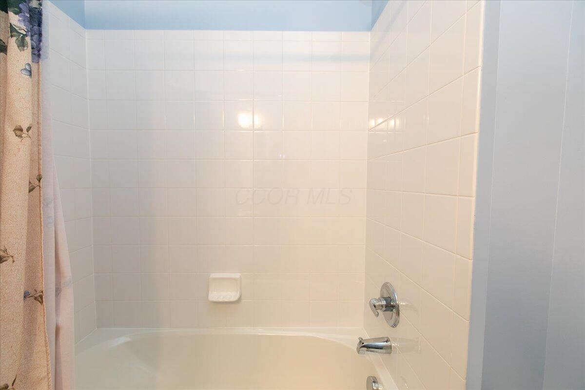 6227 Stonewalk Lane, New Albany, Ohio image 22