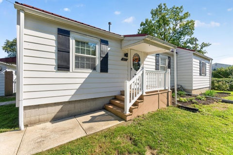 Tiny photo for 940 Underwood Avenue S, Marion, OH 43302 (MLS # 226037173)