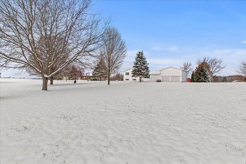 Tiny photo for 3724 County Road 11, Bellefontaine, OH 43311 (MLS # 225044739)