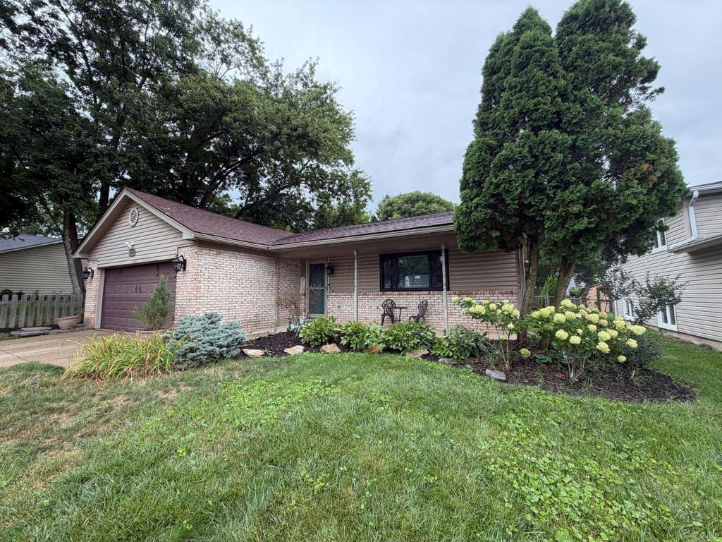 Photo of 1938 Hamrock Drive, Powell, OH 43065 (MLS # 226029096)