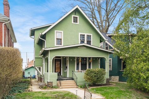 Photo of 2555 Glenmawr Avenue, Columbus, OH 43202 (MLS # 226008738)