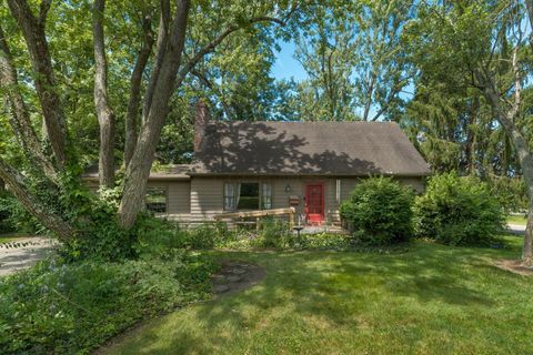 Photo of 1527 Alar Avenue, Reynoldsburg, OH 43068 (MLS # 226025533)