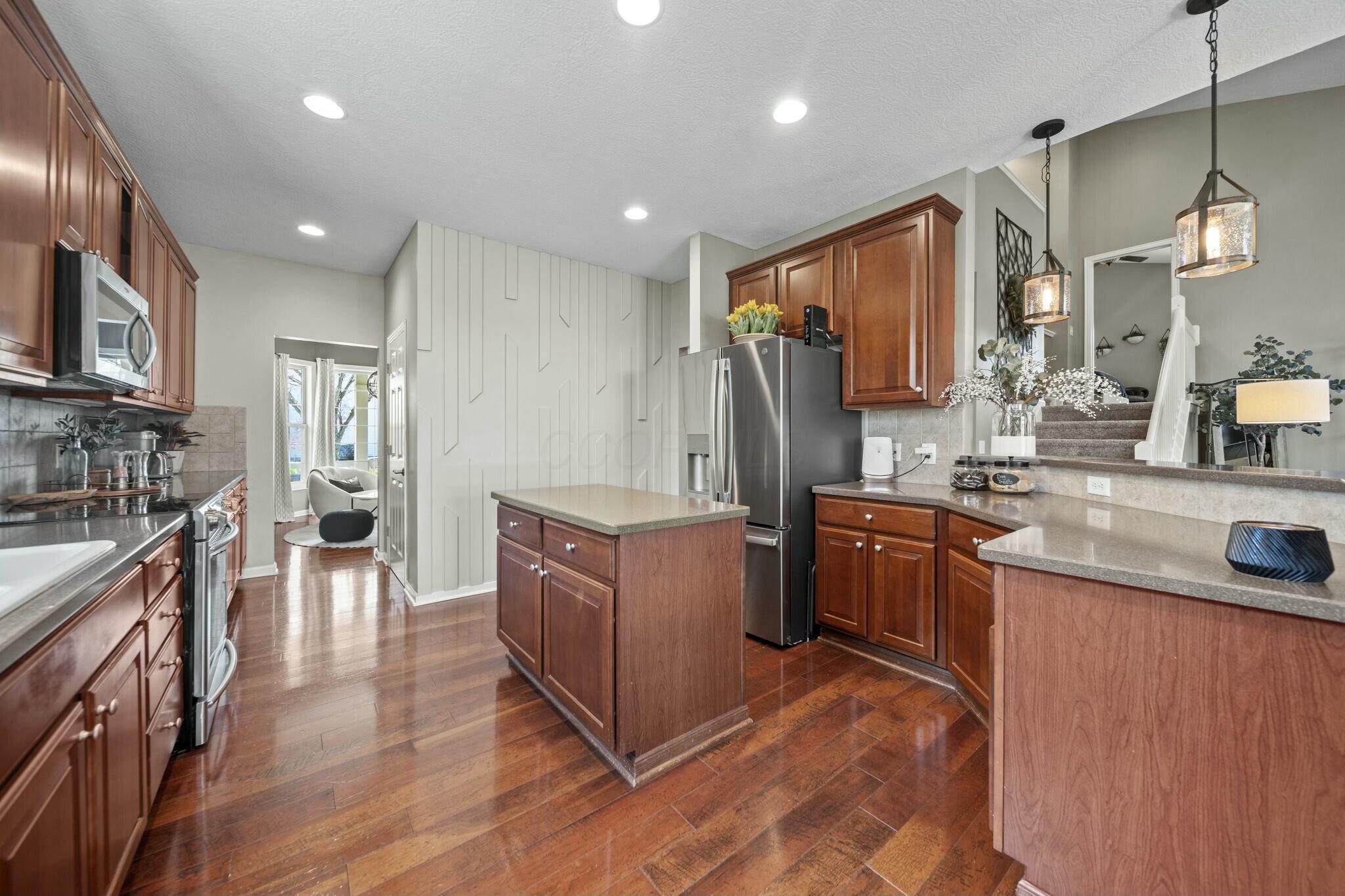 6038 Hampton Corners Cors, Hilliard, Ohio image 16