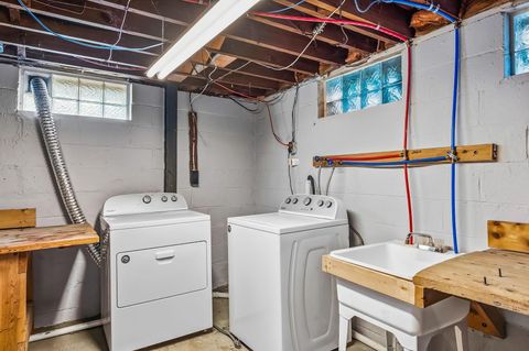 Tiny photo for 925 Kinnear Road, Columbus, OH 43212 (MLS # 226005249)