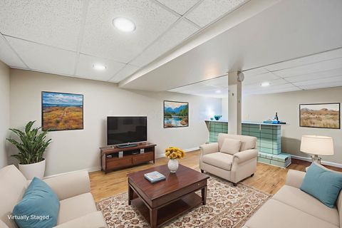 Tiny photo for 925 Kinnear Road, Columbus, OH 43212 (MLS # 226005249)