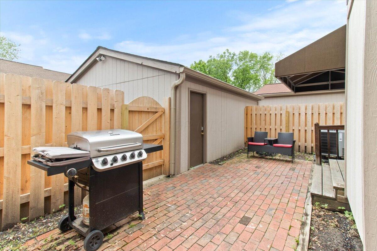 6354 Friars Green Lane, Columbus, Ohio image 30