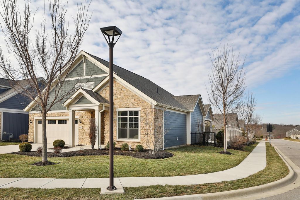 Photo of 6187 Water Bank Street, Dublin, OH 43017 (MLS # 226005706)