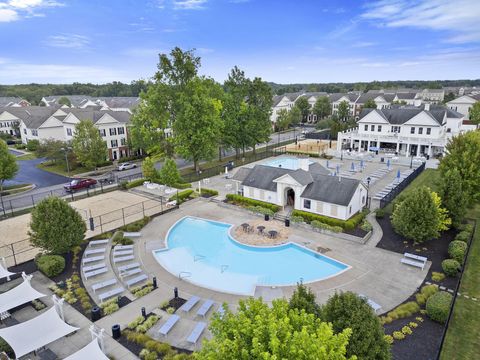 Tiny photo for 6242 Needletail Road 33 #33, Columbus, OH 43230 (MLS # 226007018)