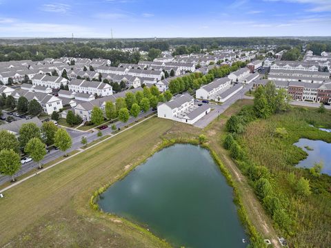 Tiny photo for 6242 Needletail Road 33 #33, Columbus, OH 43230 (MLS # 226007018)