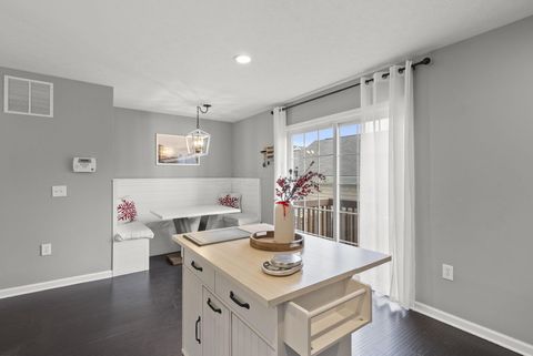 Tiny photo for 6242 Needletail Road 33 #33, Columbus, OH 43230 (MLS # 226007018)