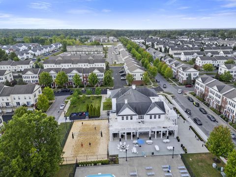 Tiny photo for 6242 Needletail Road 33 #33, Columbus, OH 43230 (MLS # 226007018)