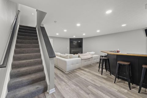 Tiny photo for 6242 Needletail Road 33 #33, Columbus, OH 43230 (MLS # 226007018)