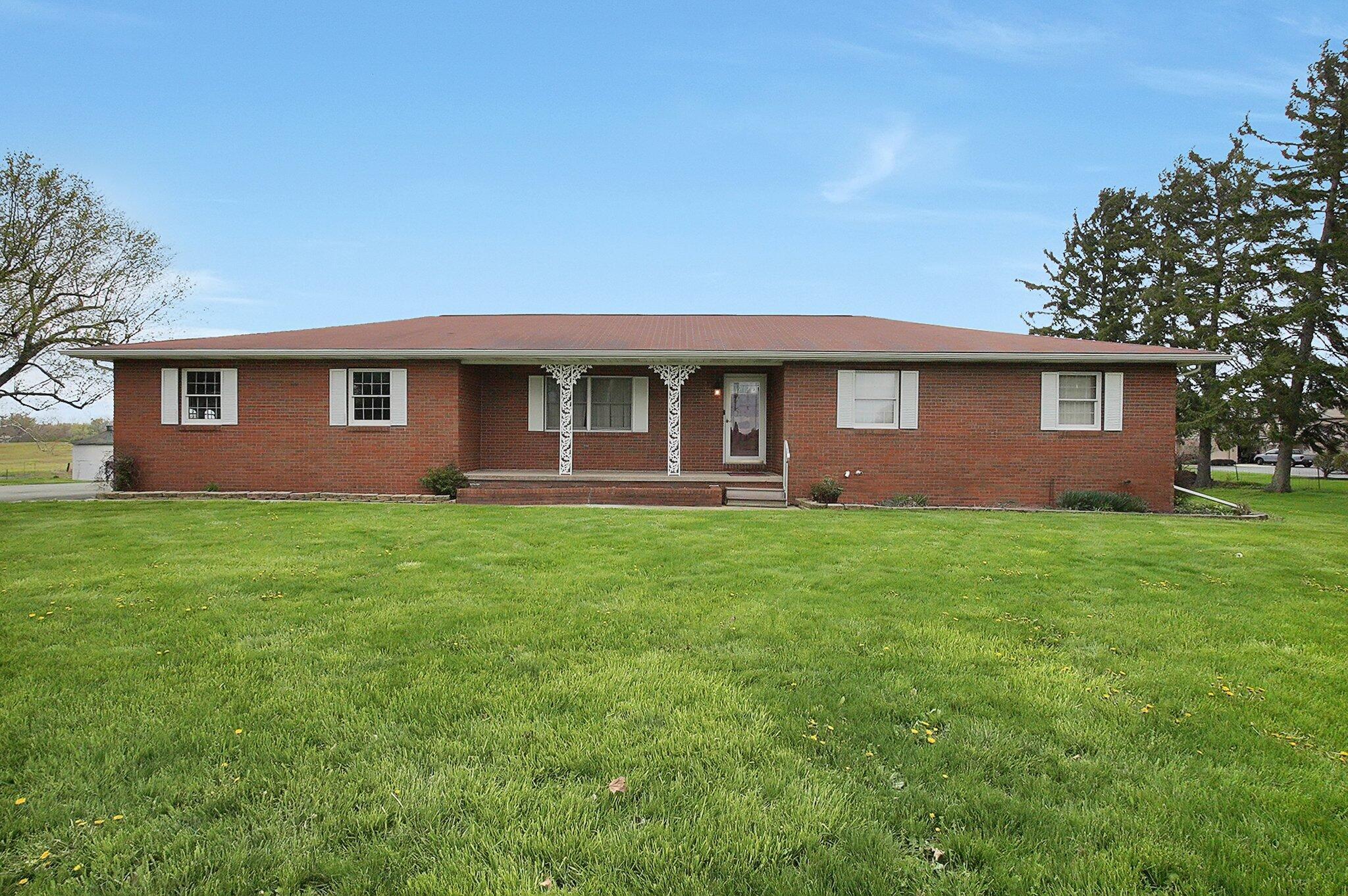 1402 Stoutsville Pike, Circleville, Ohio image 2