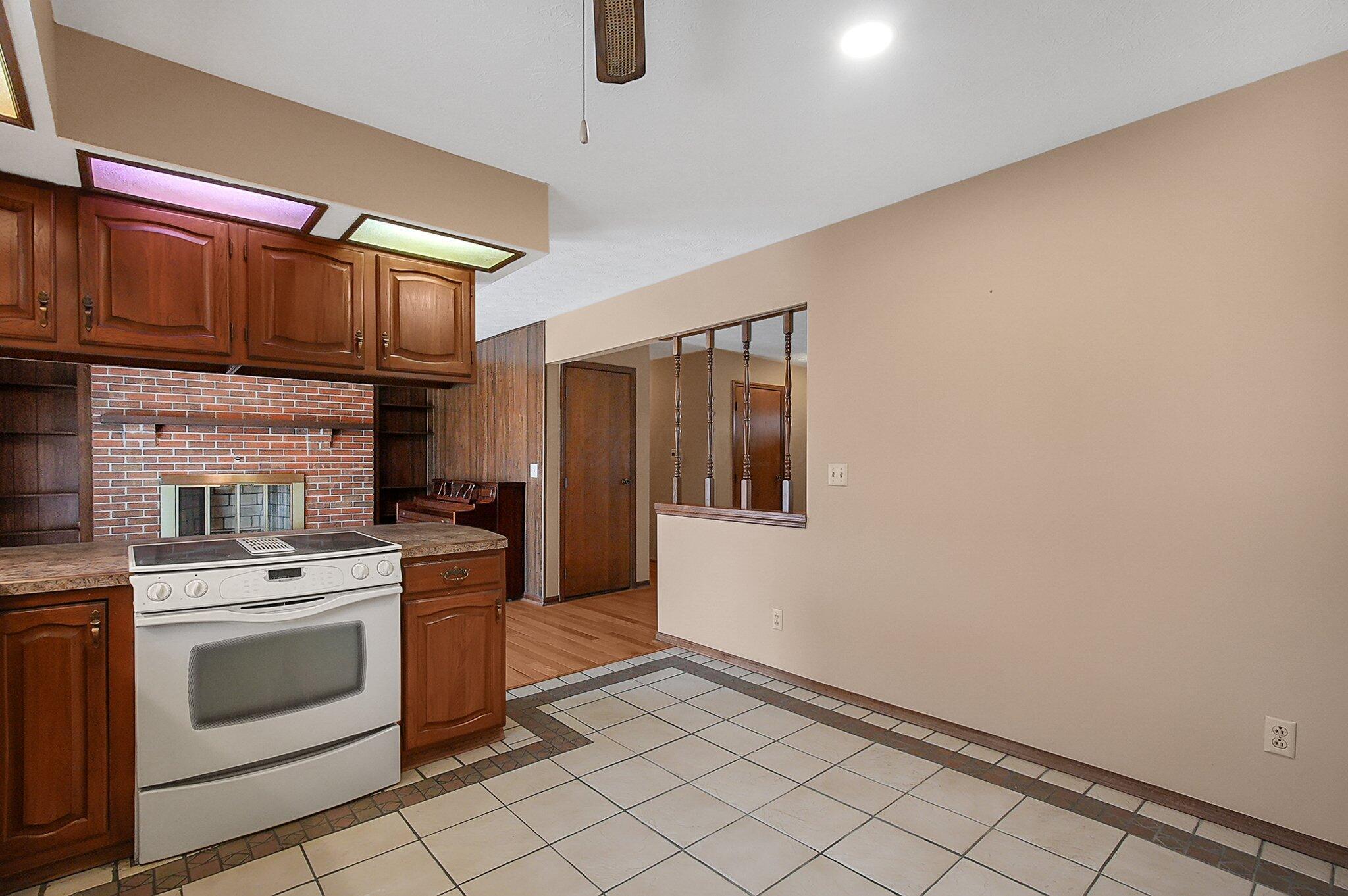1402 Stoutsville Pike, Circleville, Ohio image 14
