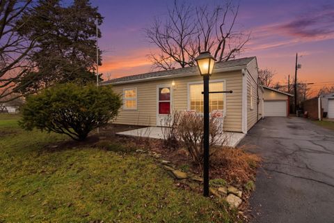 Photo of 3474 Paxton Drive, Hilliard, OH 43026 (MLS # 226006599)