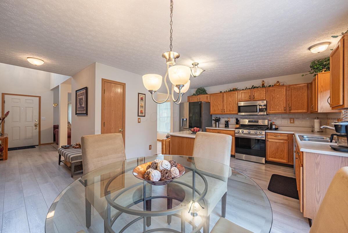 133 Barry Knoll Drive, Pataskala, Ohio image 7