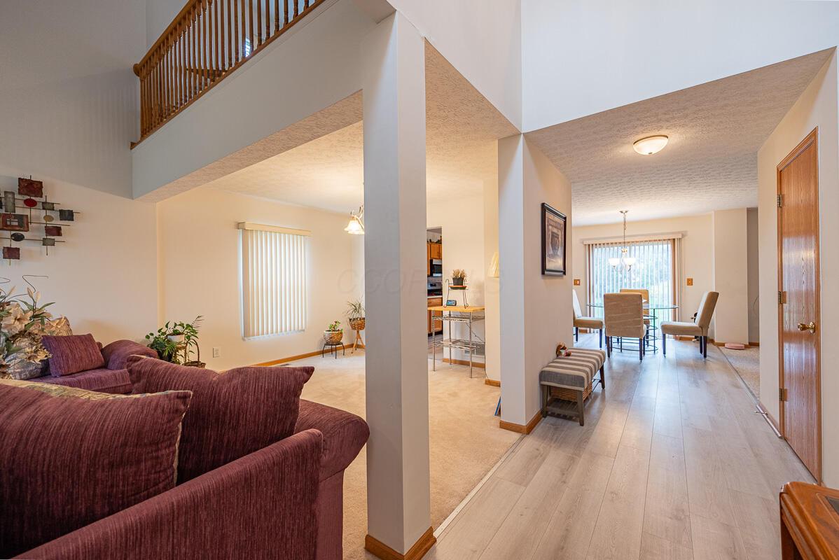 133 Barry Knoll Drive, Pataskala, Ohio image 2