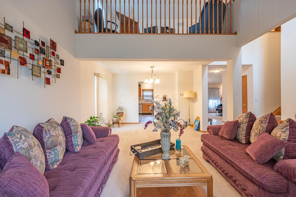 133 Barry Knoll Drive, Pataskala, Ohio image 3