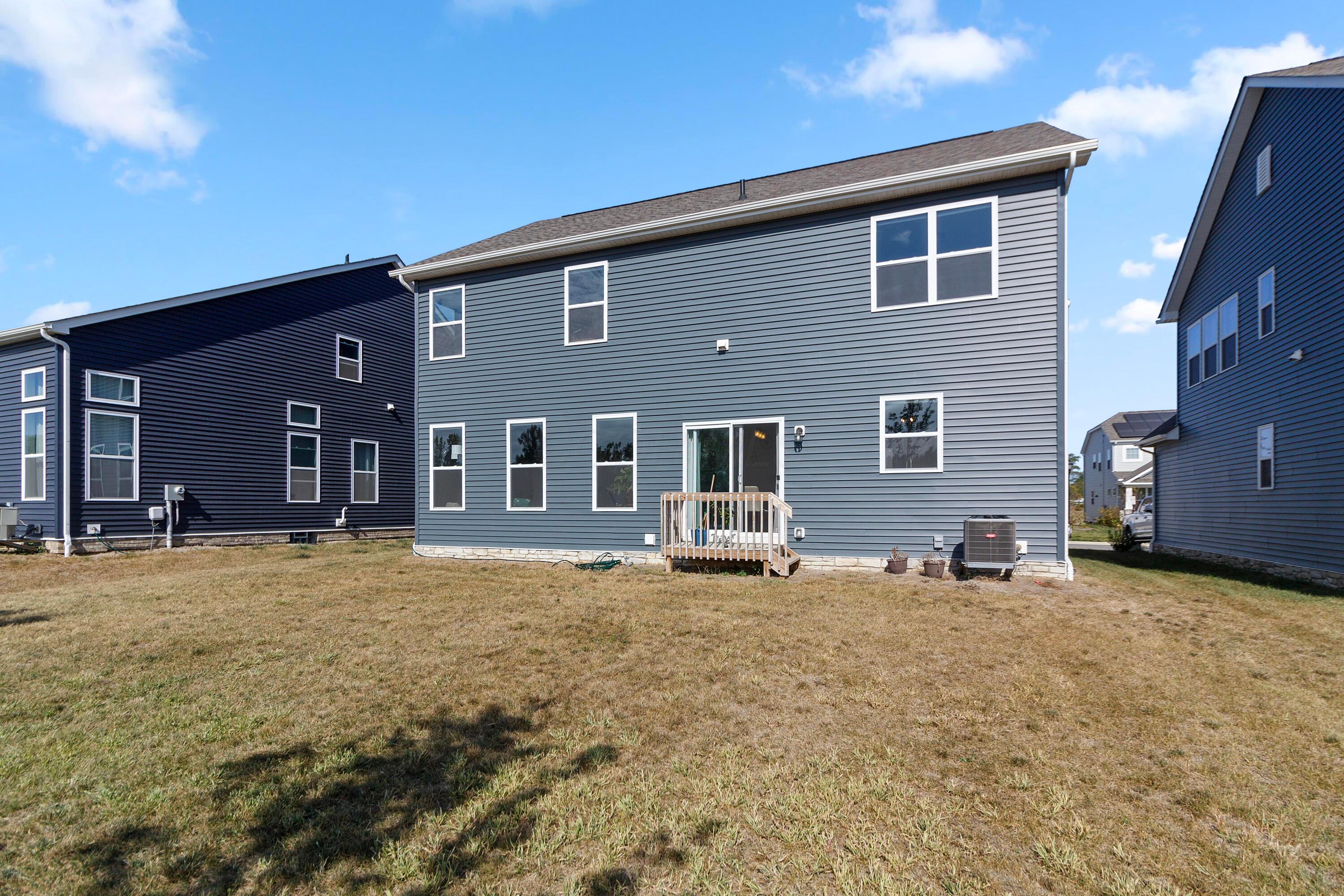 1033 Quarry Oak Drive, Grove City, Ohio image 17