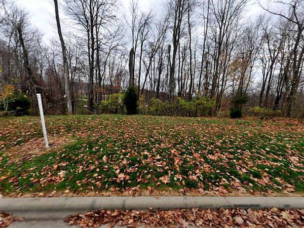 988 Camden Drive, Newark, Ohio image 1