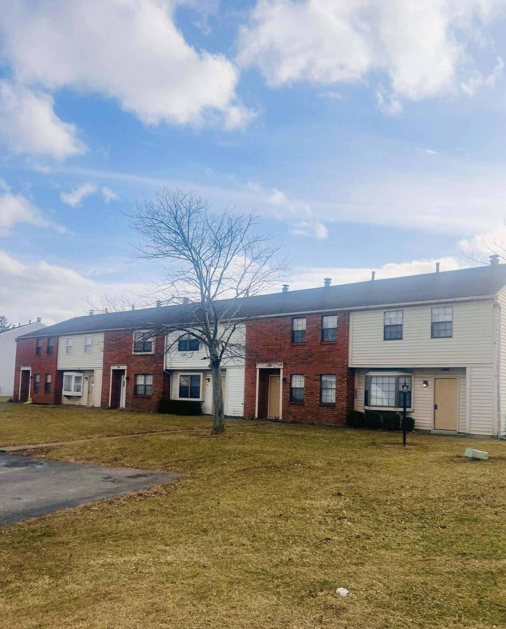 304-314 Cross Wind Drive A, B, C, D, E, F