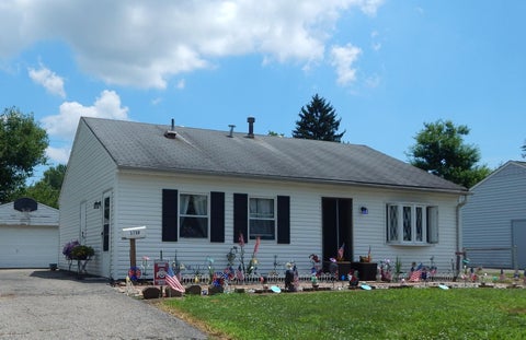 Photo of 3700 Clearwater Drive, Columbus, OH 43232 (MLS # 226038190)