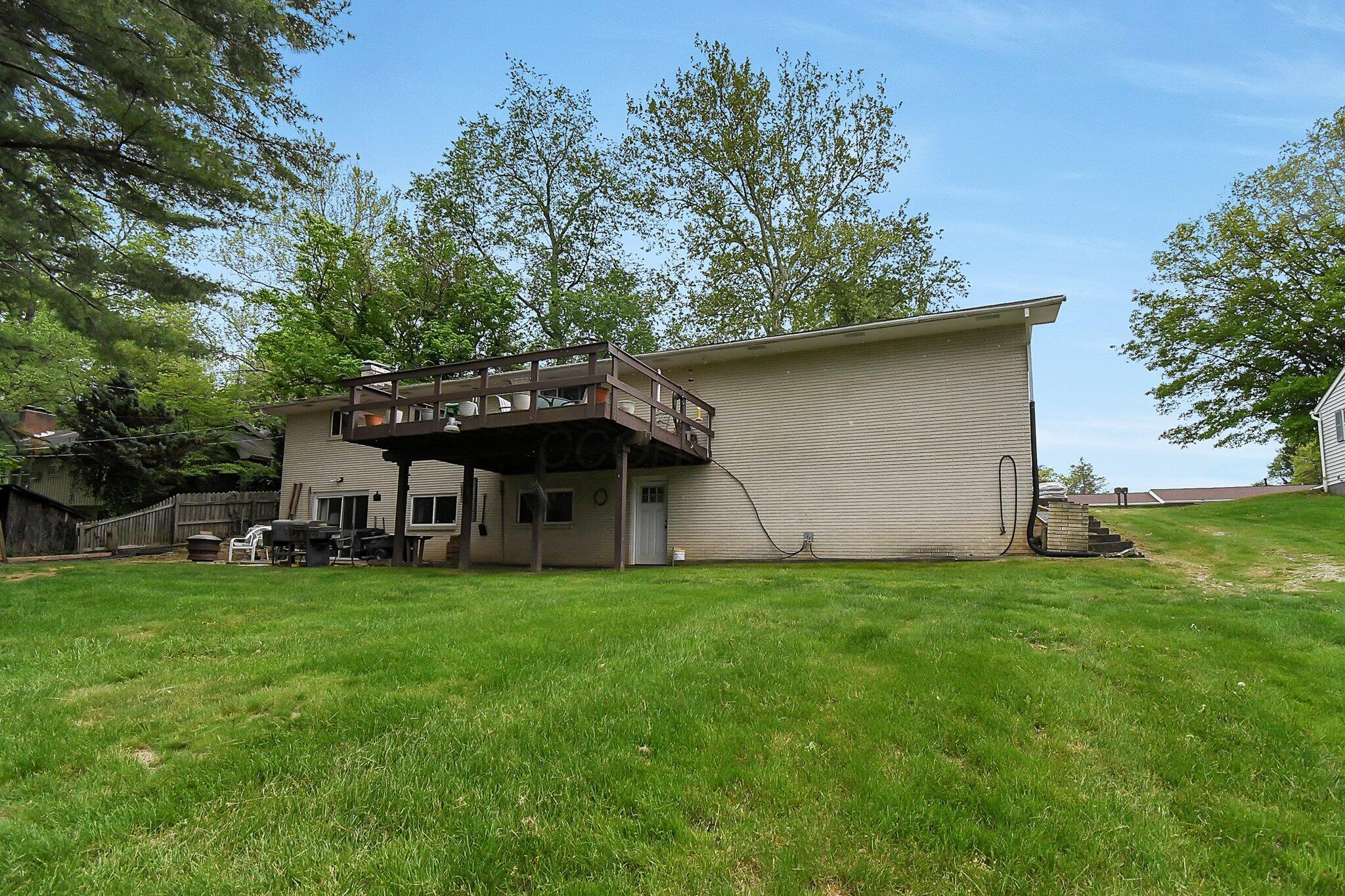 2116 Dunzweiler Drive, Zanesville, Ohio image 31