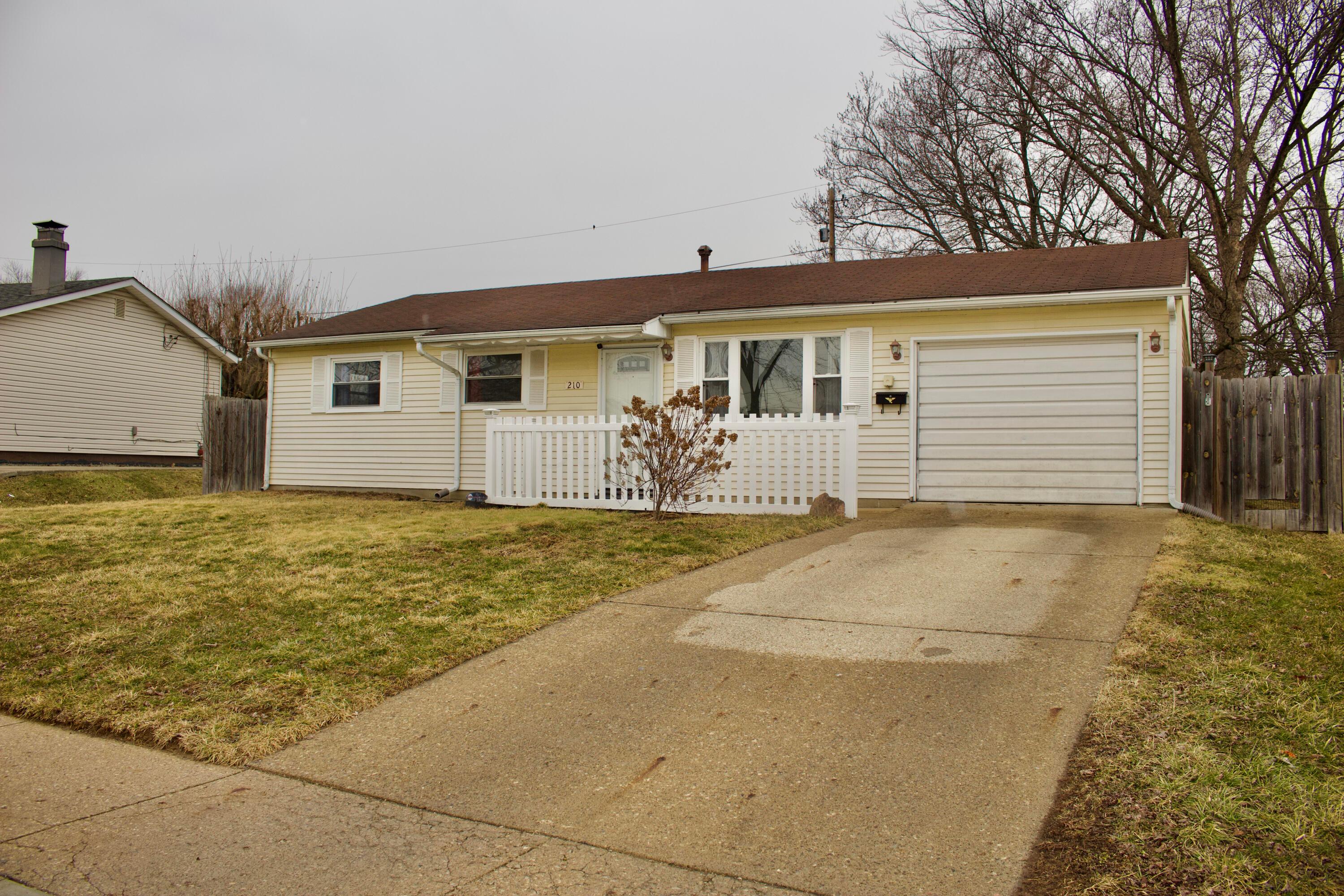 210 Fieldpoint Road, Heath, Ohio image 1