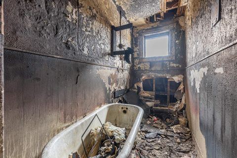 Tiny photo for 302 W Pleasant Street, Springfield, OH 45506 (MLS # 226002370)