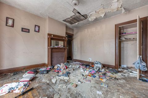 Tiny photo for 302 W Pleasant Street, Springfield, OH 45506 (MLS # 226002370)