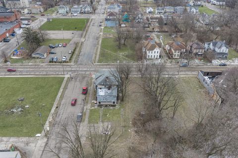 Tiny photo for 302 W Pleasant Street, Springfield, OH 45506 (MLS # 226002370)