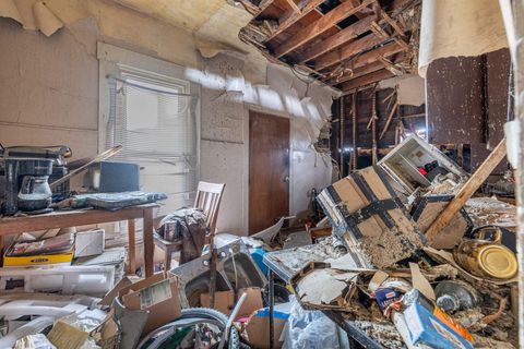 Tiny photo for 302 W Pleasant Street, Springfield, OH 45506 (MLS # 226002370)