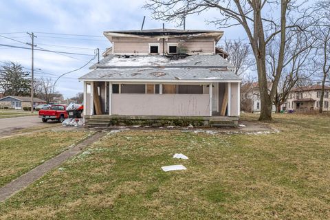 Tiny photo for 302 W Pleasant Street, Springfield, OH 45506 (MLS # 226002370)