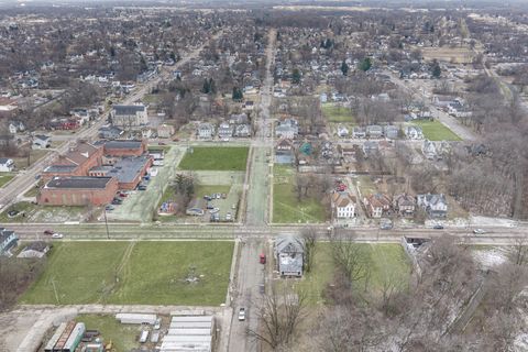 Tiny photo for 302 W Pleasant Street, Springfield, OH 45506 (MLS # 226002370)