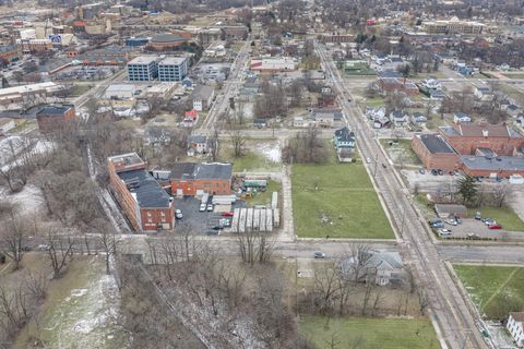 Tiny photo for 302 W Pleasant Street, Springfield, OH 45506 (MLS # 226002370)