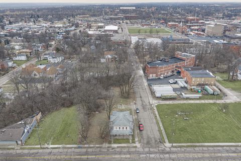 Tiny photo for 302 W Pleasant Street, Springfield, OH 45506 (MLS # 226002370)