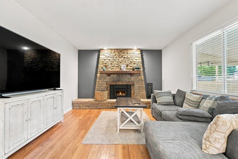 Tiny photo for 727 Old Coach Road, Westerville, OH 43081 (MLS # 226032806)