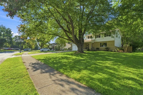 Tiny photo for 727 Old Coach Road, Westerville, OH 43081 (MLS # 226032806)