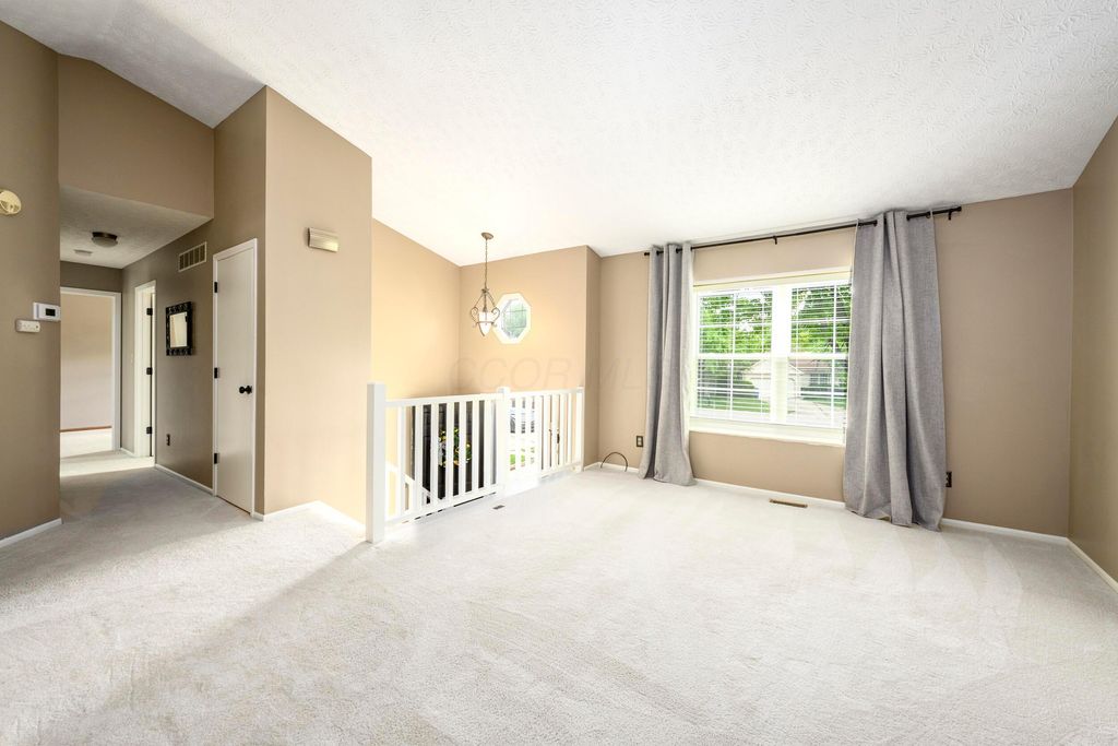 Photo of 4959 Cavan Court, Columbus, OH 43221 (MLS # 226014299)