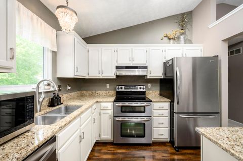 Tiny photo for 4959 Cavan Court, Columbus, OH 43221 (MLS # 226014299)