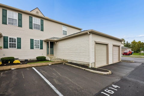 Condo For Sale - 1614 Holland Drive #187D<br/> Hilliard, OH 43026