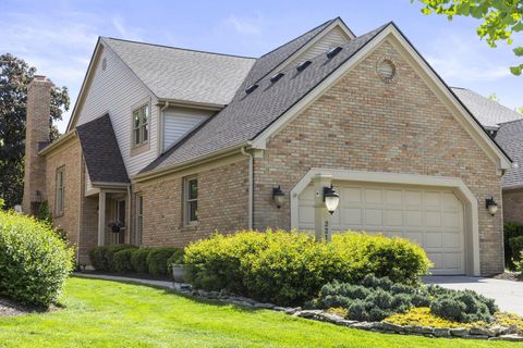 Photo of 2213 Partlow Drive, Columbus, OH 43220 (MLS # 226019927)